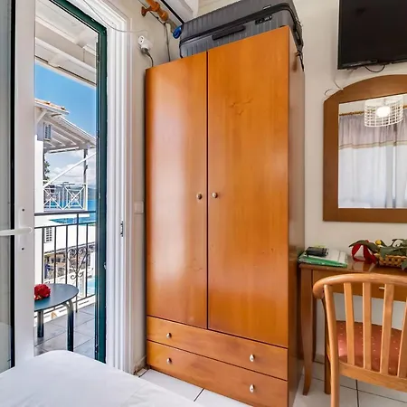 Club - 10 Apartment Nikiana