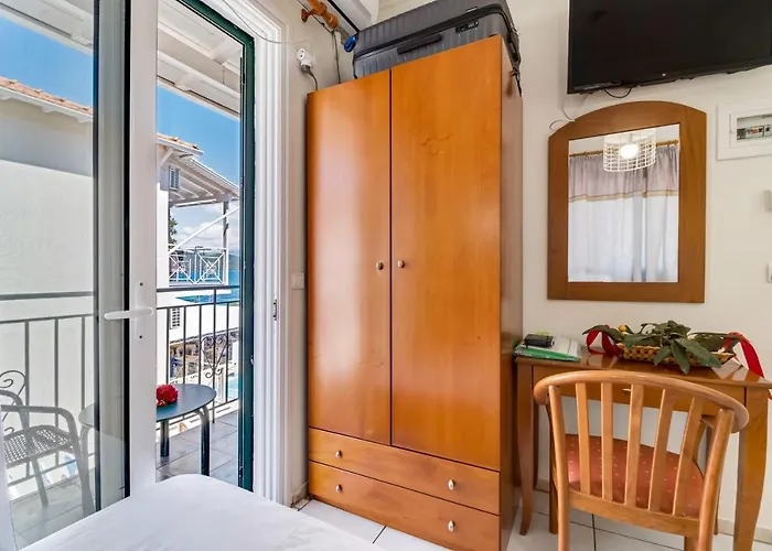 Club - 10 Apartment Nikiana