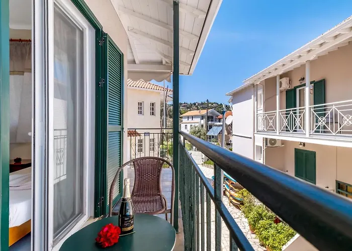 Apartment Club - 10 Nikiana